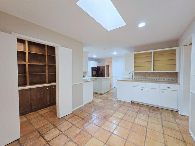 1903 N D St, Midland, TX 79705