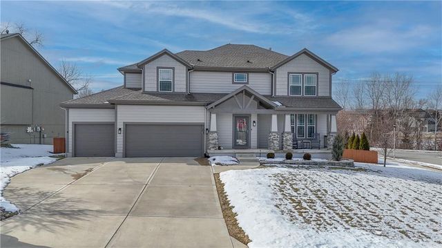 5200 Meadowsweet Lane, Shawnee, KS 66226