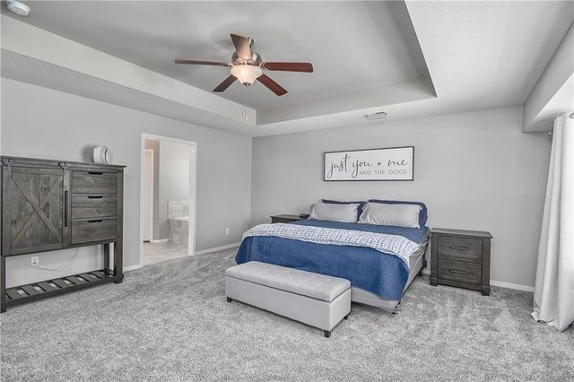 5200 Meadowsweet Lane, Shawnee, KS 66226