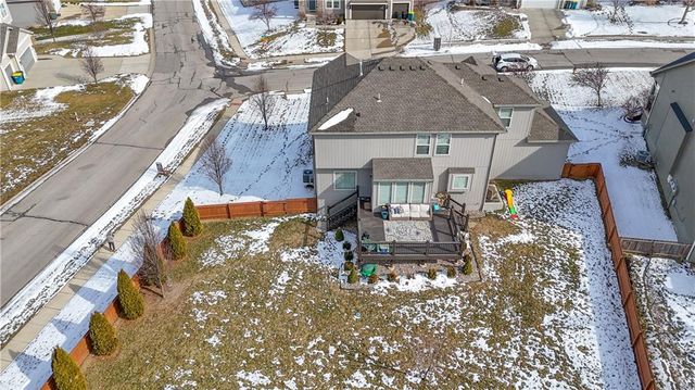 5200 Meadowsweet Lane, Shawnee, KS 66226