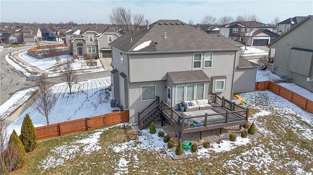 5200 Meadowsweet Lane, Shawnee, KS 66226