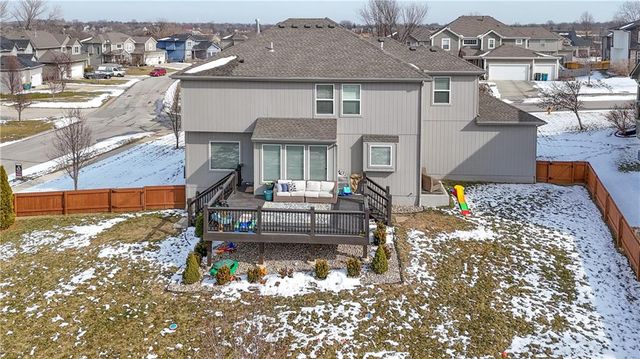 5200 Meadowsweet Lane, Shawnee, KS 66226