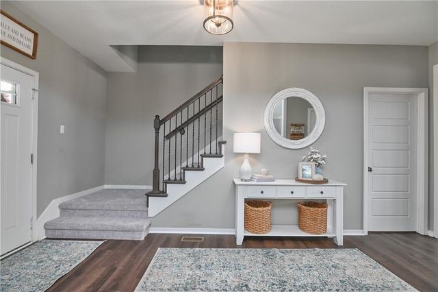 5200 Meadowsweet Lane, Shawnee, KS 66226