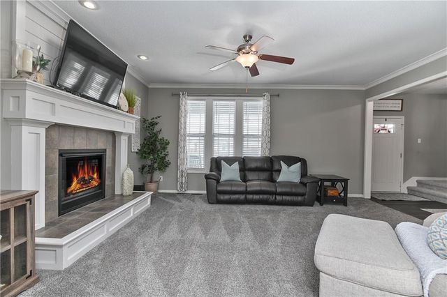 5200 Meadowsweet Lane, Shawnee, KS 66226