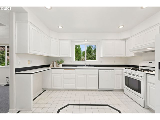1512 T St, Springfield, OR 97477