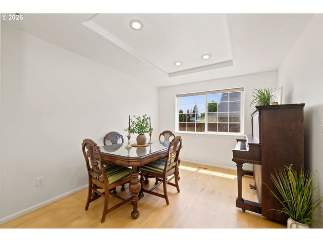 1512 T St, Springfield, OR 97477