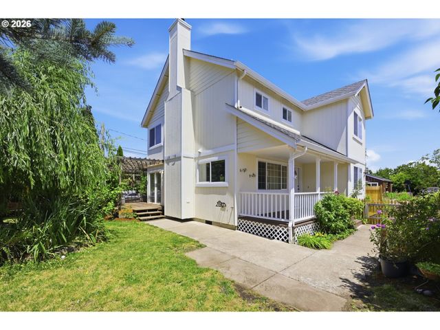 1512 T St, Springfield, OR 97477