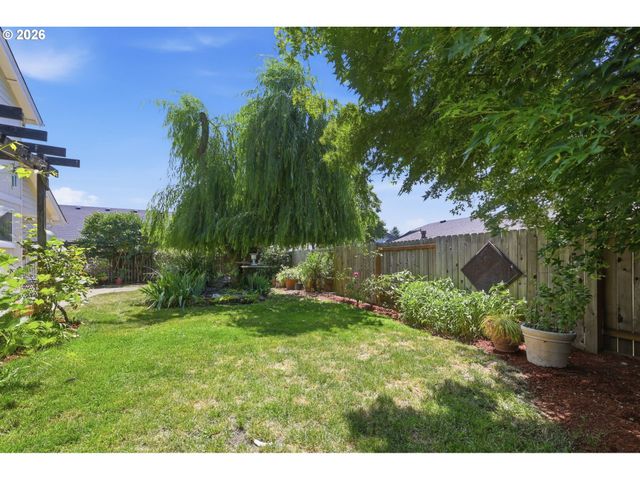 1512 T St, Springfield, OR 97477