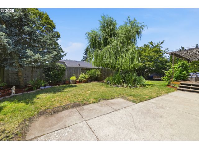 1512 T St, Springfield, OR 97477