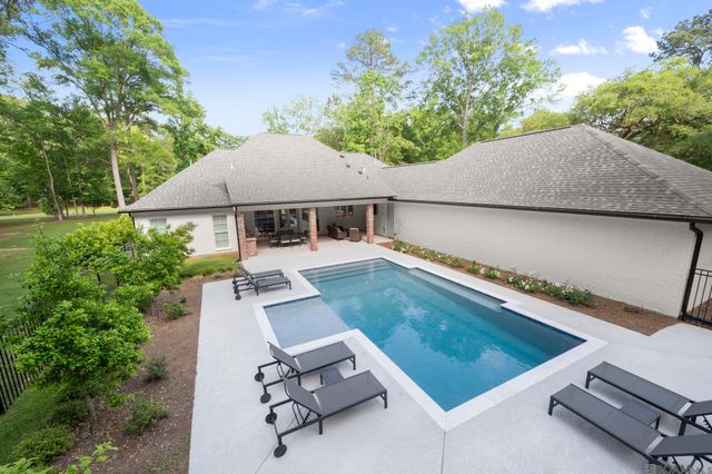 10108 Longleaf Ln, St Francisville, LA 70775