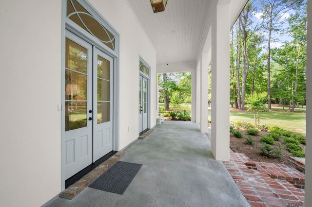 10108 Longleaf Ln, St Francisville, LA 70775