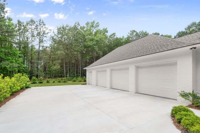 10108 Longleaf Ln, St Francisville, LA 70775