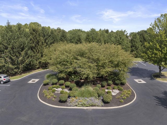 5745 Newbank Circle, 202, Dublin, OH 43017