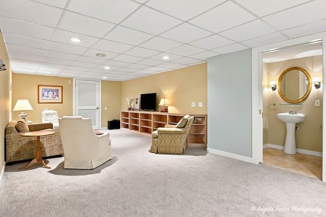 1110 Lake Shore Drive N, Barrington, IL 60010