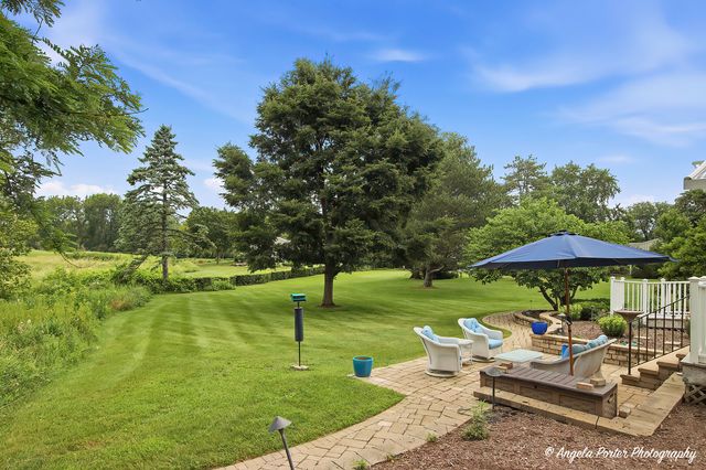 1110 Lake Shore Drive N, Barrington, IL 60010