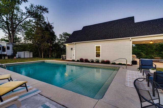 200 Waters Drive, Ringgold, GA 30736