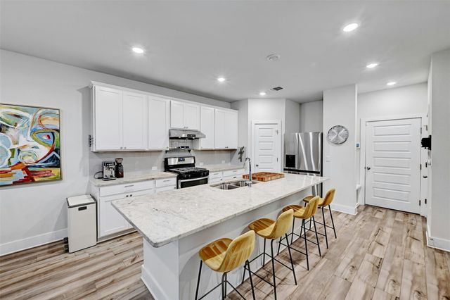 7111 Terrazzo Cottage CT 29, Austin, TX 78744