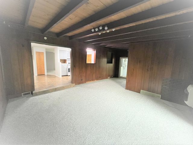 552 Cochise Place, Carol Stream, IL 60188