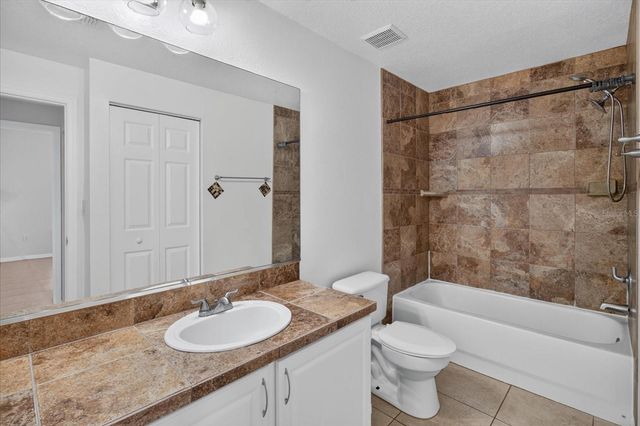 5608 PINNACLE HEIGHTS CIRCLE 305, Tampa, FL 33624