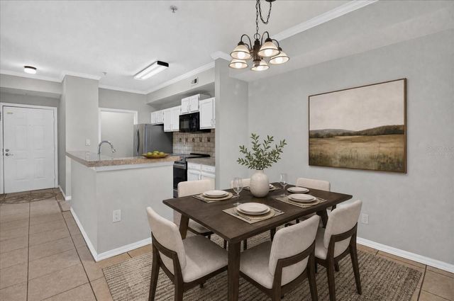 5608 PINNACLE HEIGHTS CIRCLE 305, Tampa, FL 33624