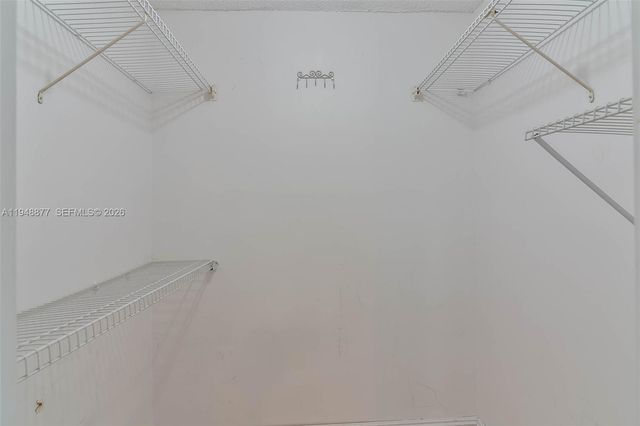 8895 Fontainebleau Blvd 407, Miami, FL 33172