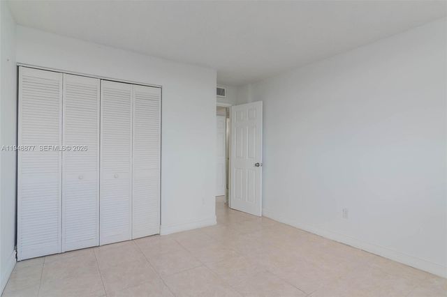 8895 Fontainebleau Blvd 407, Miami, FL 33172