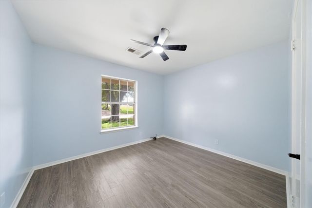 815 Klare Avenue, Rosenberg, TX 77471