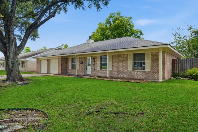 815 Klare Avenue, Rosenberg, TX 77471