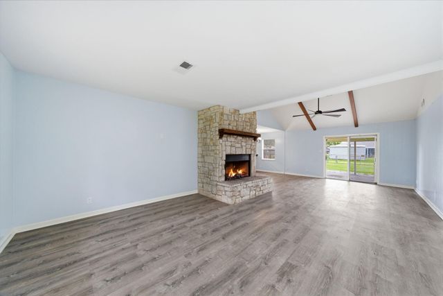 815 Klare Avenue, Rosenberg, TX 77471