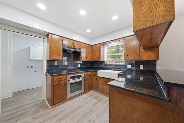 815 Klare Avenue, Rosenberg, TX 77471