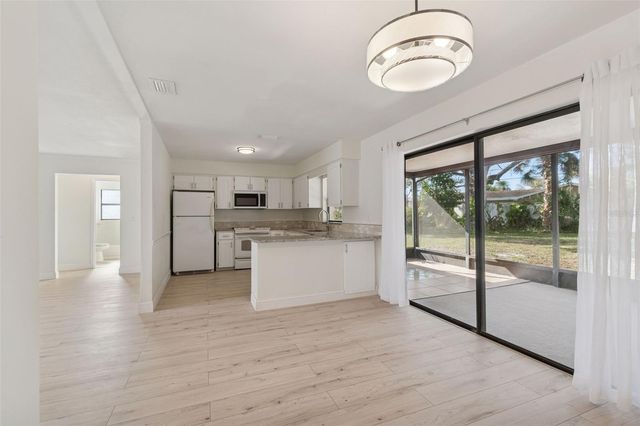 7337 CAMBRIDGE WAY, Clearwater, FL 33764