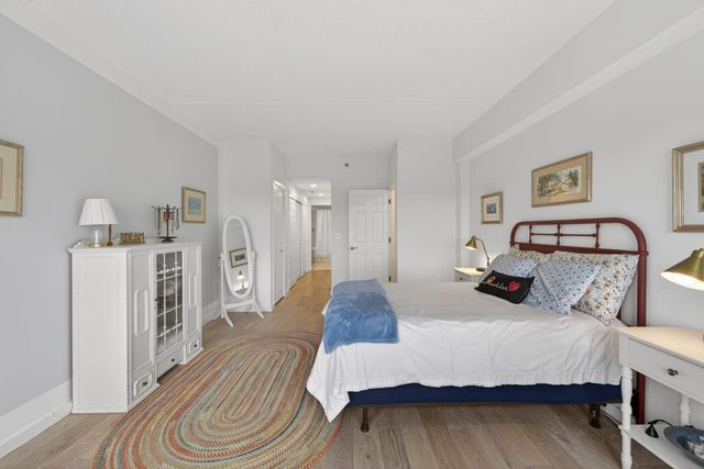 12 Mountain Laurels Dr Apt 402, Nashua, NH 03062