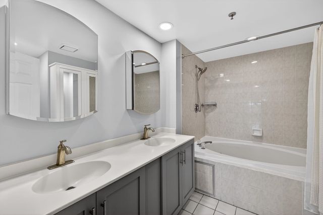 12 Mountain Laurels Dr Apt 402, Nashua, NH 03062