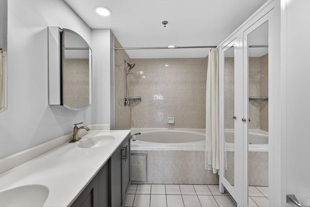 12 Mountain Laurels Dr Apt 402, Nashua, NH 03062