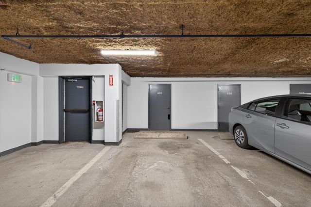 12 Mountain Laurels Dr Apt 402, Nashua, NH 03062