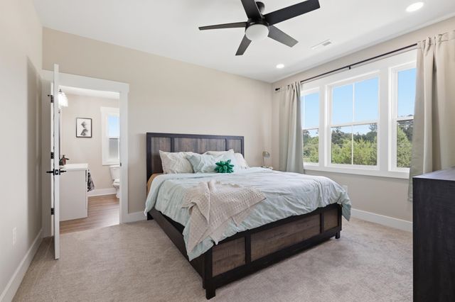 2487 Long Ave., Conway, SC 29526
