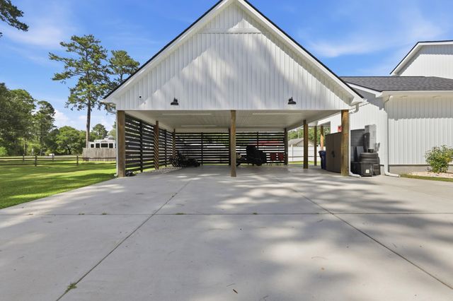 2487 Long Ave., Conway, SC 29526