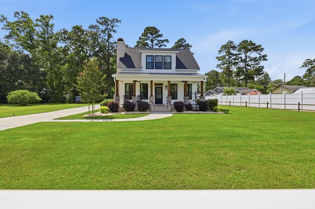 2487 Long Ave., Conway, SC 29526