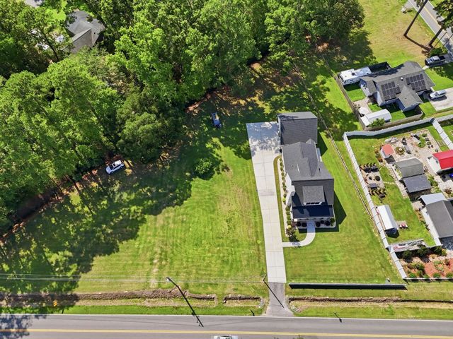 2487 Long Ave., Conway, SC 29526