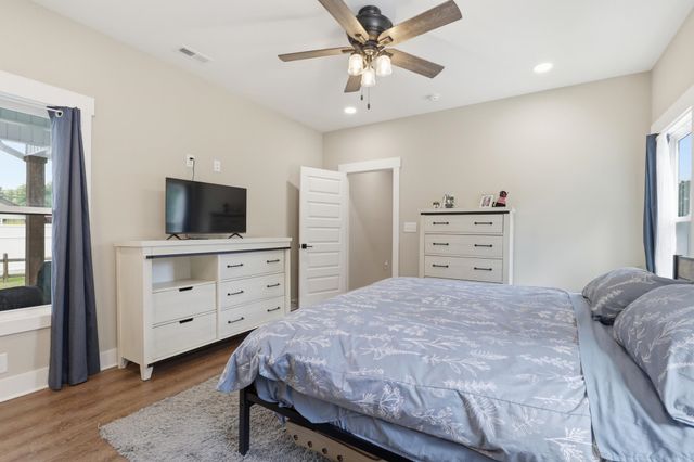 2487 Long Ave., Conway, SC 29526