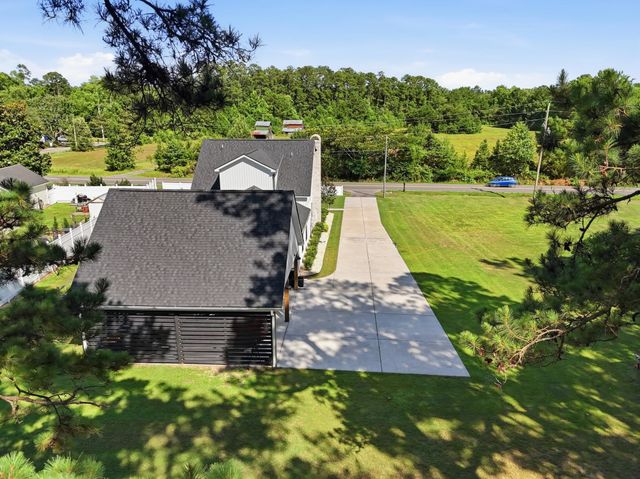 2487 Long Ave., Conway, SC 29526