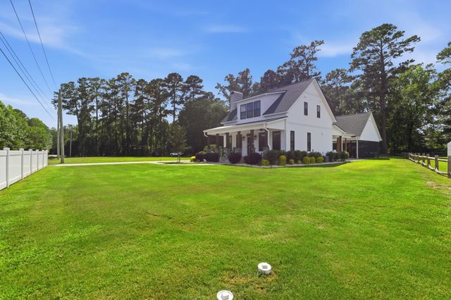 2487 Long Ave., Conway, SC 29526