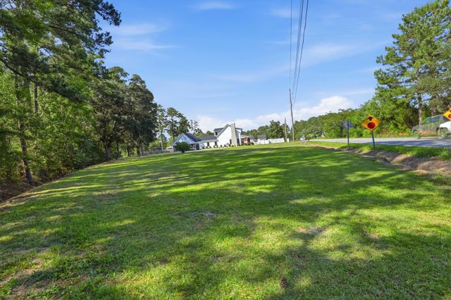 2487 Long Ave., Conway, SC 29526