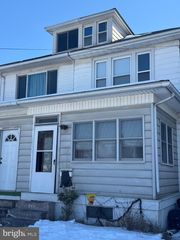 544 SPRUCE ST, Steelton, PA 17113