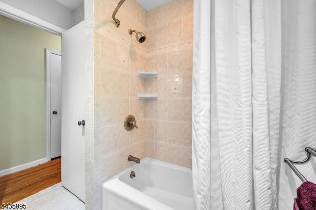 36 Cloverhill Dr, Califon Boro, NJ 07830