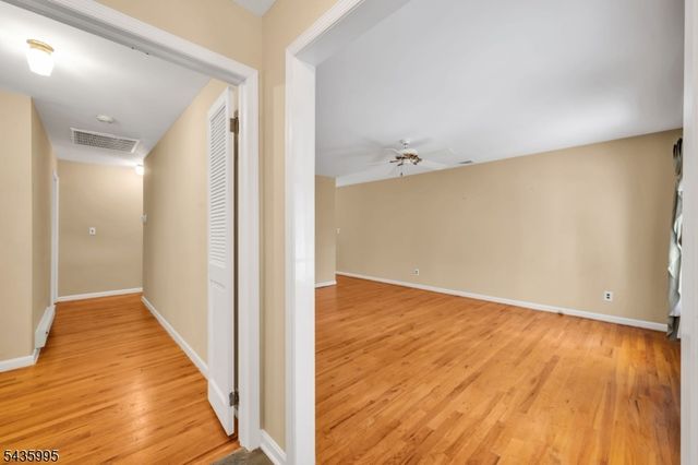 36 Cloverhill Dr, Califon Boro, NJ 07830