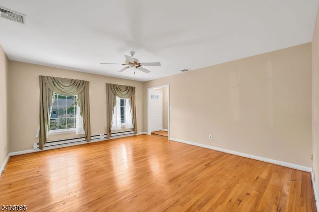 36 Cloverhill Dr, Califon Boro, NJ 07830