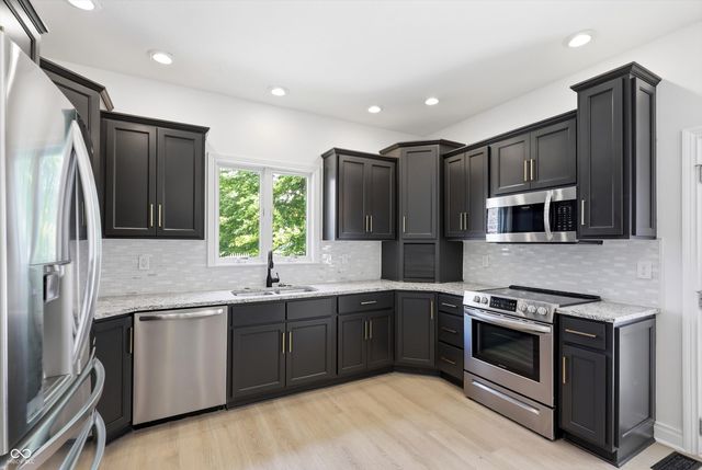 3256 Waterside Court, Greenwood, IN 46143