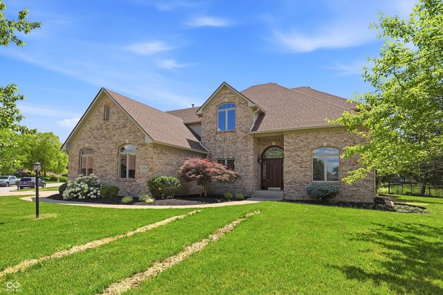 3256 Waterside Court, Greenwood, IN 46143