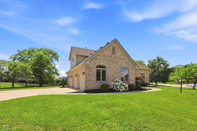 3256 Waterside Court, Greenwood, IN 46143